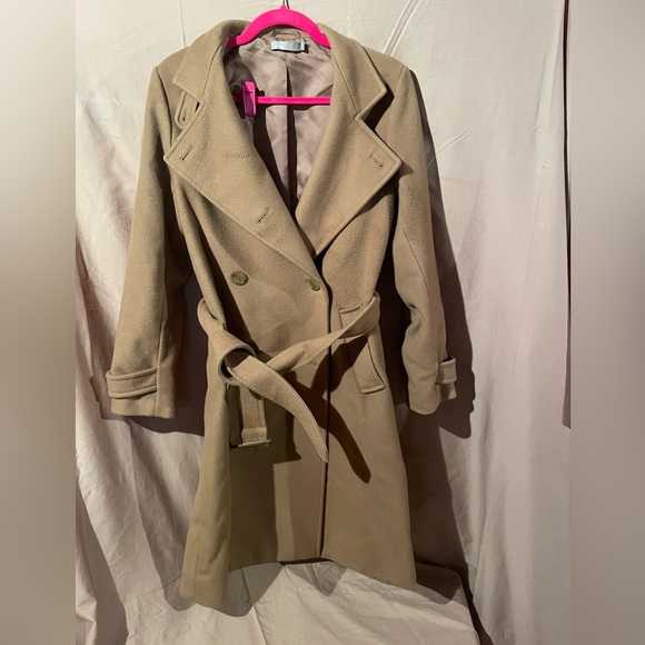 Vince wool/cashmere belted coat. - Picture 1 of 15